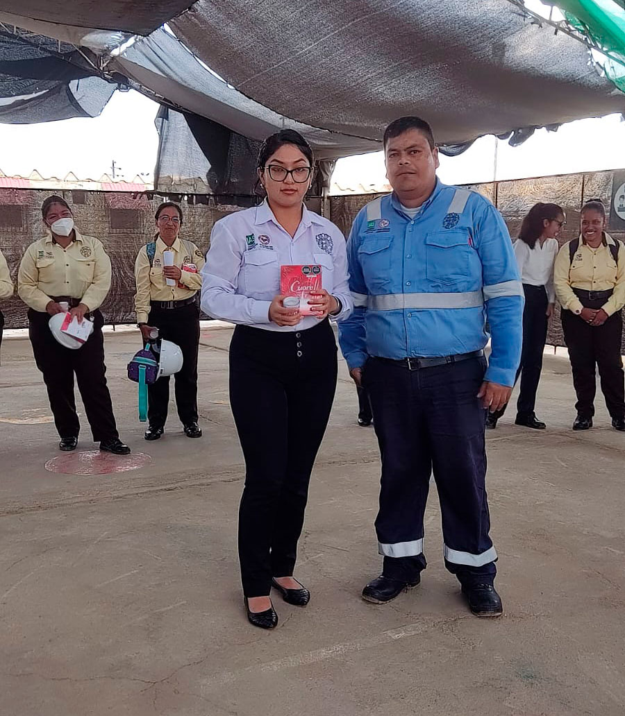 anfitriona-y-recepcionista-de-seguridad